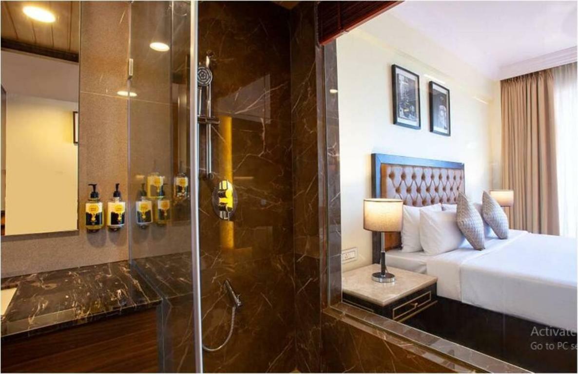Exotic Room
